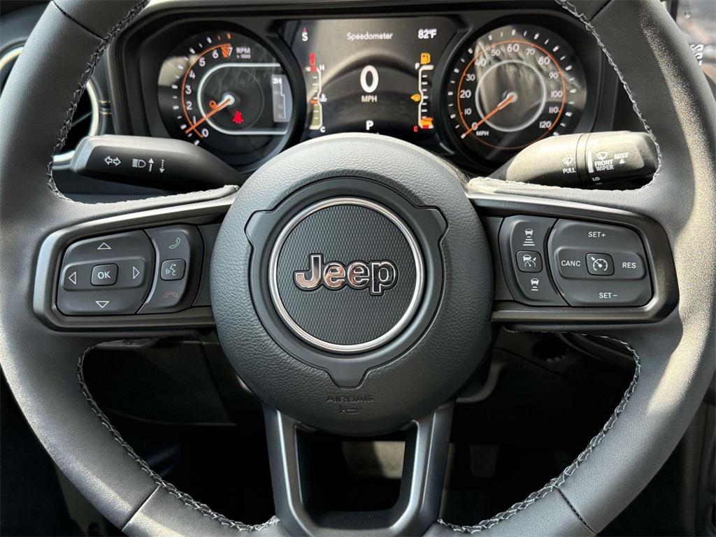new 2025 Jeep Gladiator car, priced at $43,481