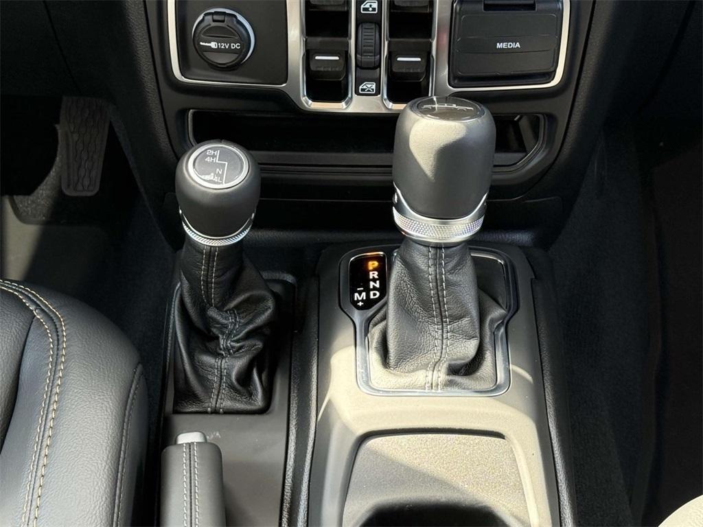 new 2025 Jeep Gladiator car, priced at $43,481