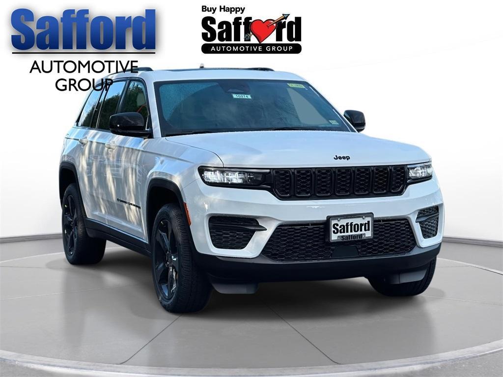 new 2025 Jeep Grand Cherokee car, priced at $39,673