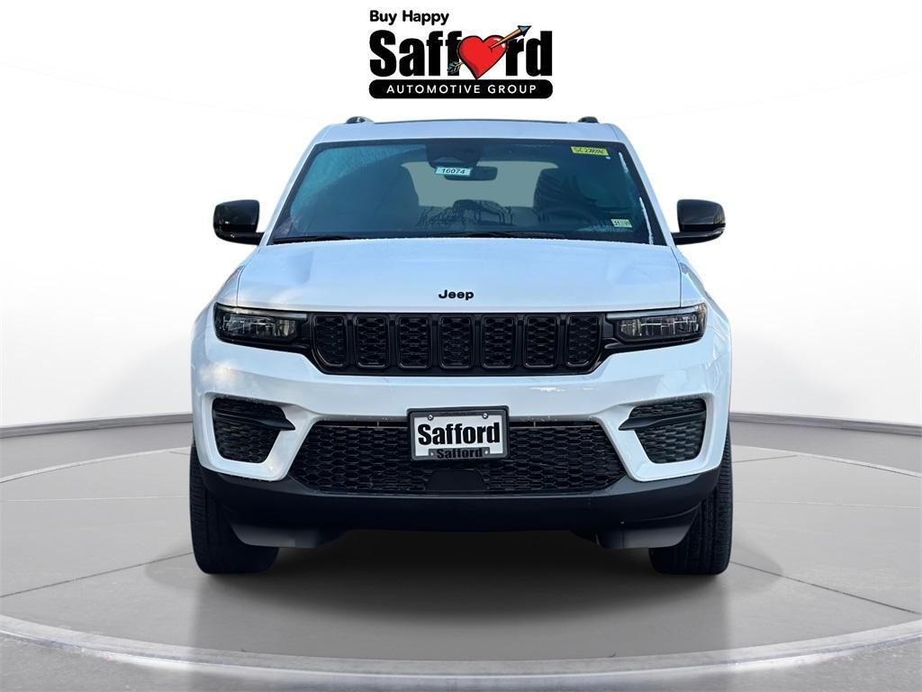new 2025 Jeep Grand Cherokee car, priced at $39,346