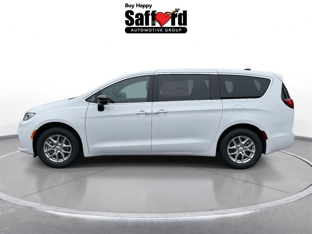 new 2025 Chrysler Pacifica car, priced at $35,725