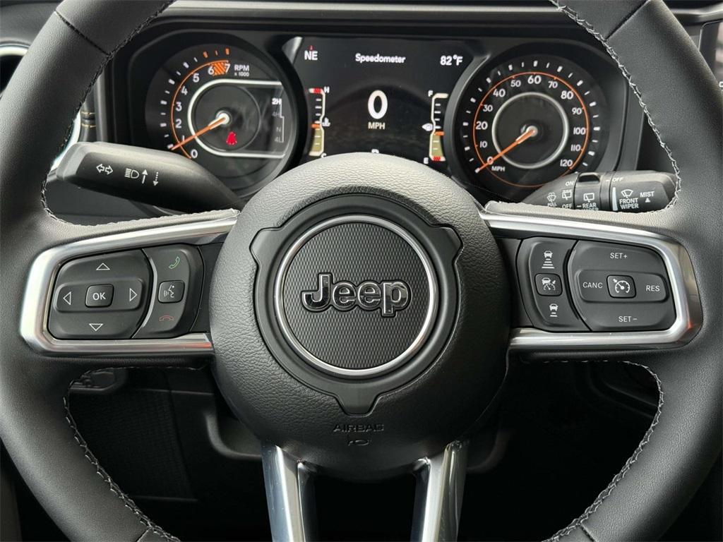 new 2025 Jeep Wrangler car, priced at $48,212