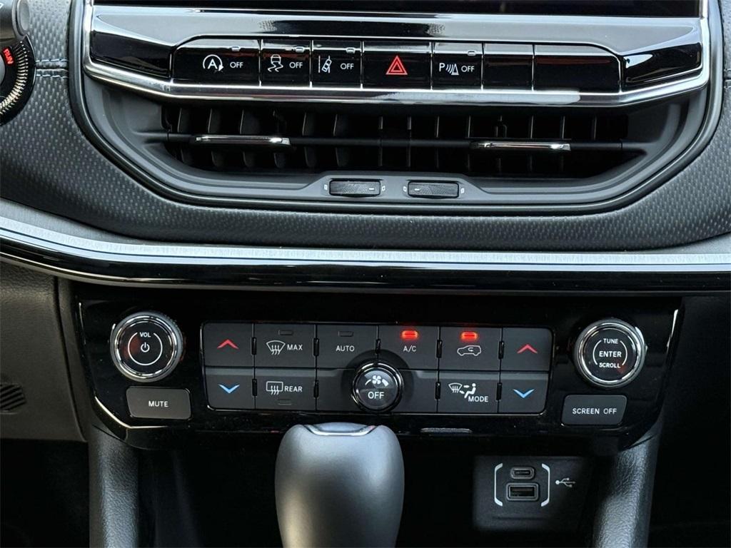 new 2025 Jeep Compass car, priced at $31,625