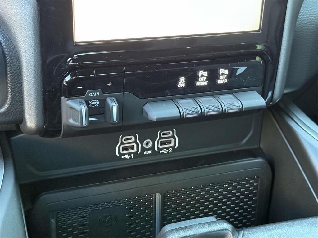 new 2025 Ram 1500 car, priced at $48,891