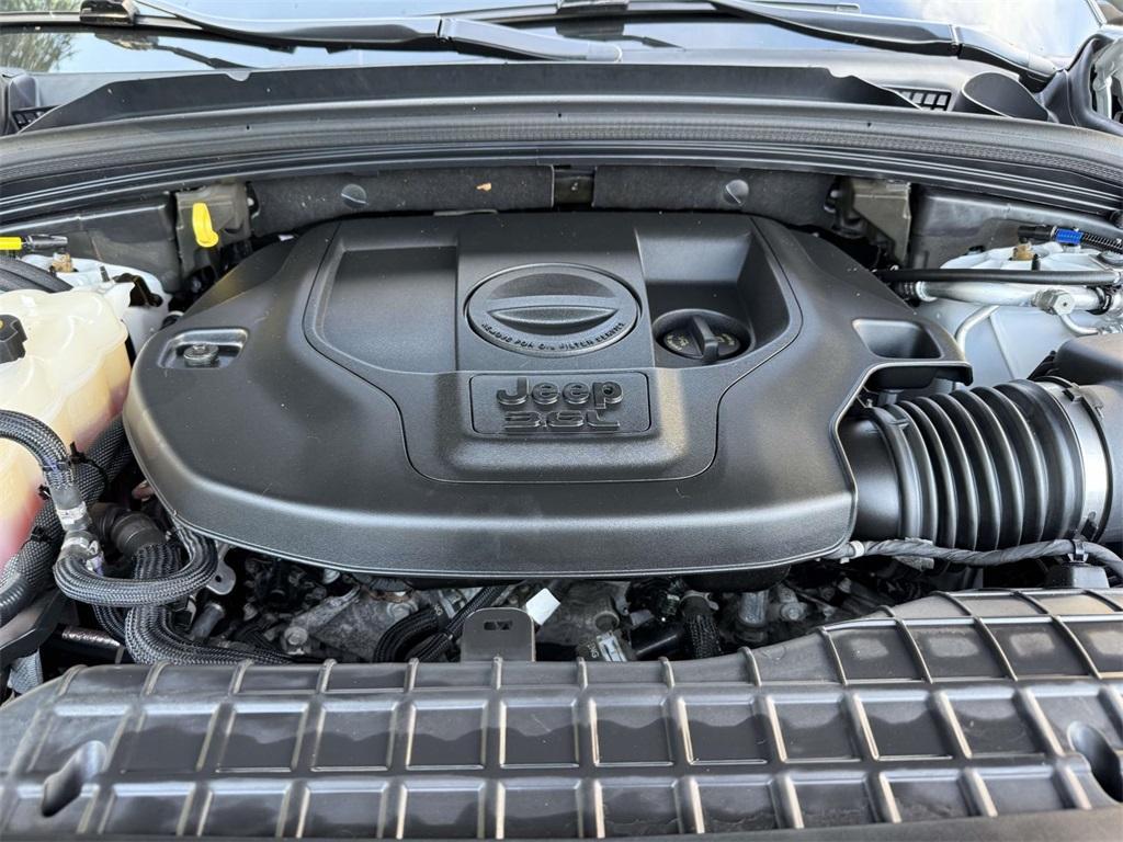 used 2022 Jeep Grand Cherokee car, priced at $40,000