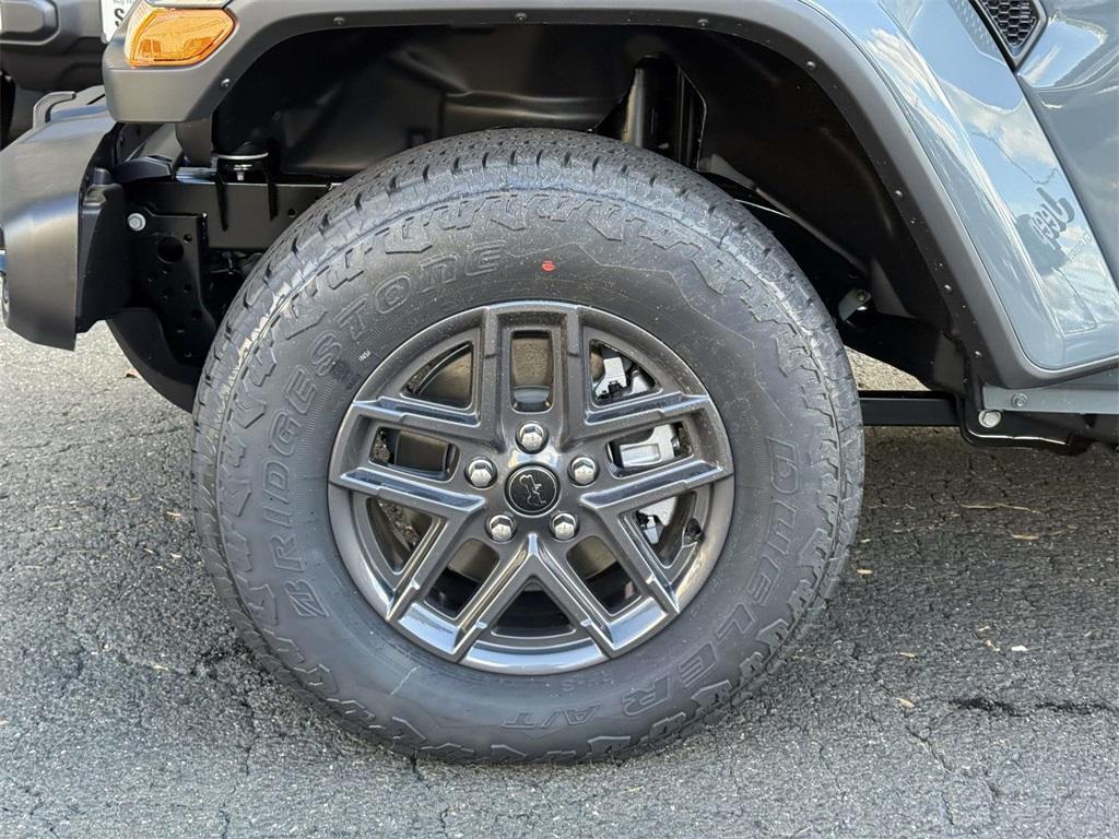 new 2026 Jeep Gladiator car, priced at $45,810