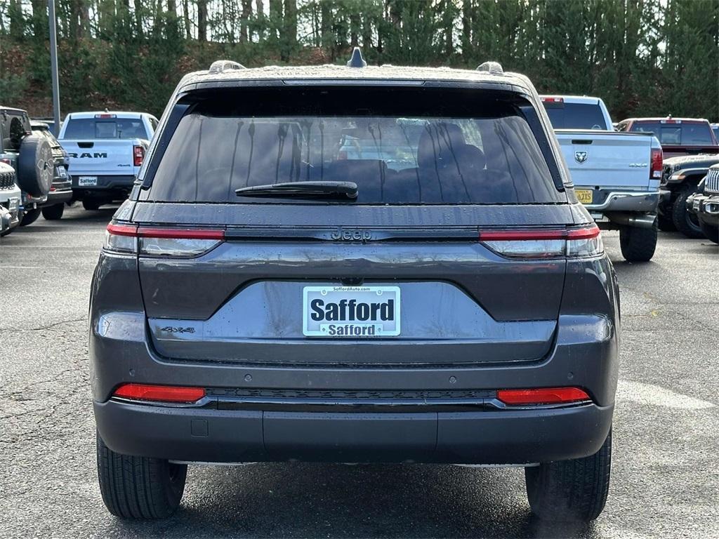 new 2025 Jeep Grand Cherokee car, priced at $38,361