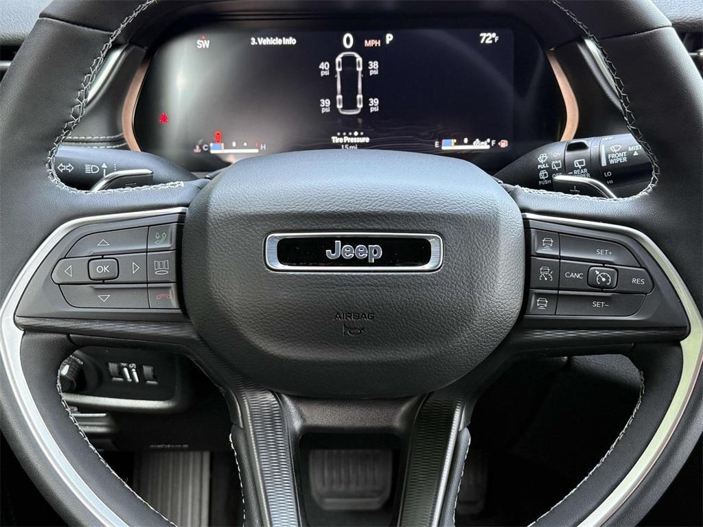 new 2025 Jeep Grand Cherokee L car