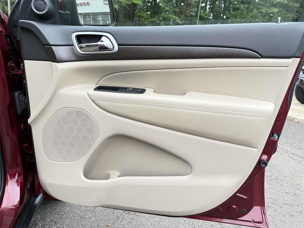 used 2018 Jeep Grand Cherokee car, priced at $17,392