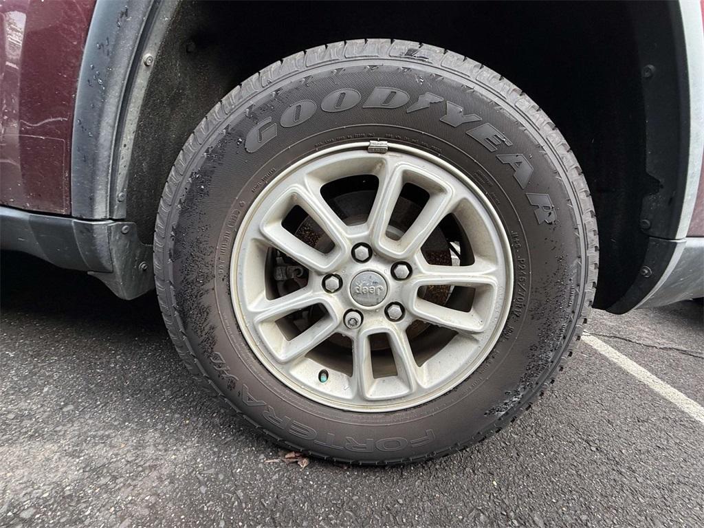 used 2018 Jeep Grand Cherokee car, priced at $17,392