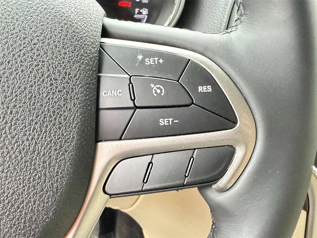 used 2018 Jeep Grand Cherokee car, priced at $17,392