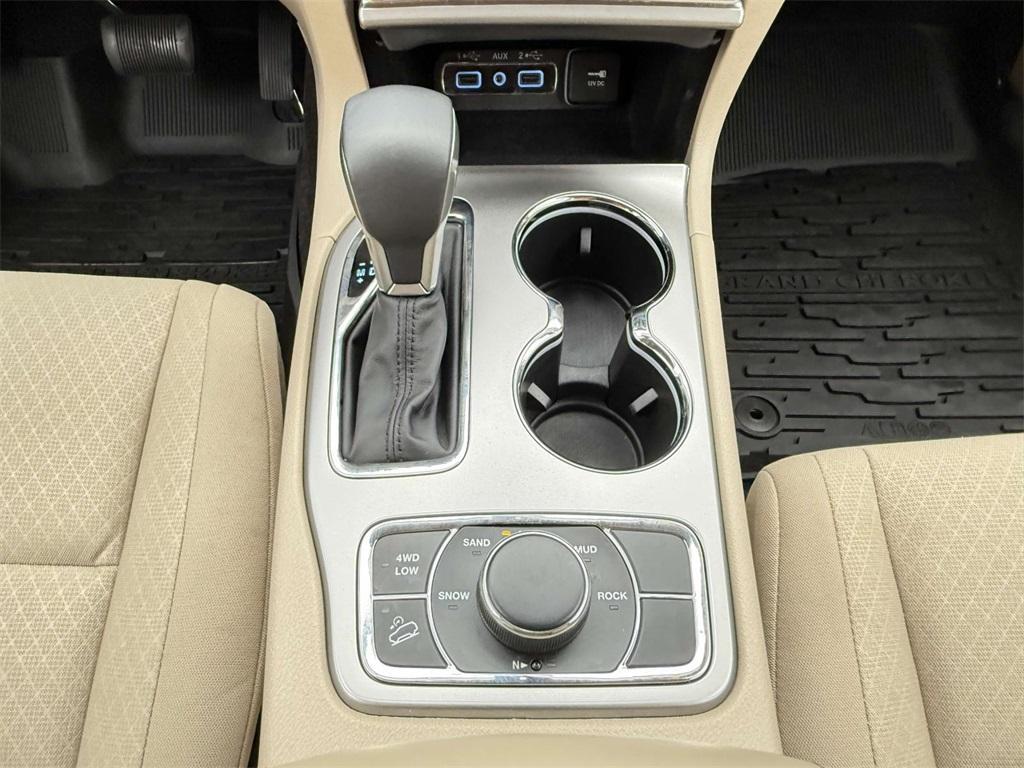 used 2018 Jeep Grand Cherokee car, priced at $17,392