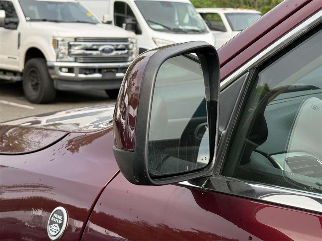 used 2018 Jeep Grand Cherokee car, priced at $17,392