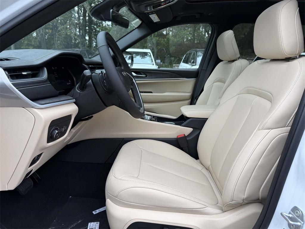 new 2025 Jeep Grand Cherokee L car, priced at $46,641