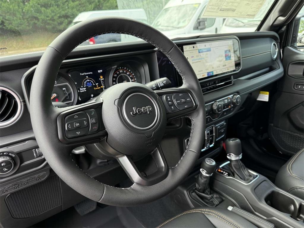 new 2025 Jeep Gladiator car, priced at $42,987