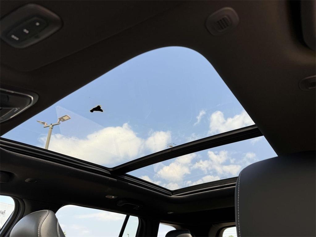 new 2025 Jeep Grand Cherokee car, priced at $42,752