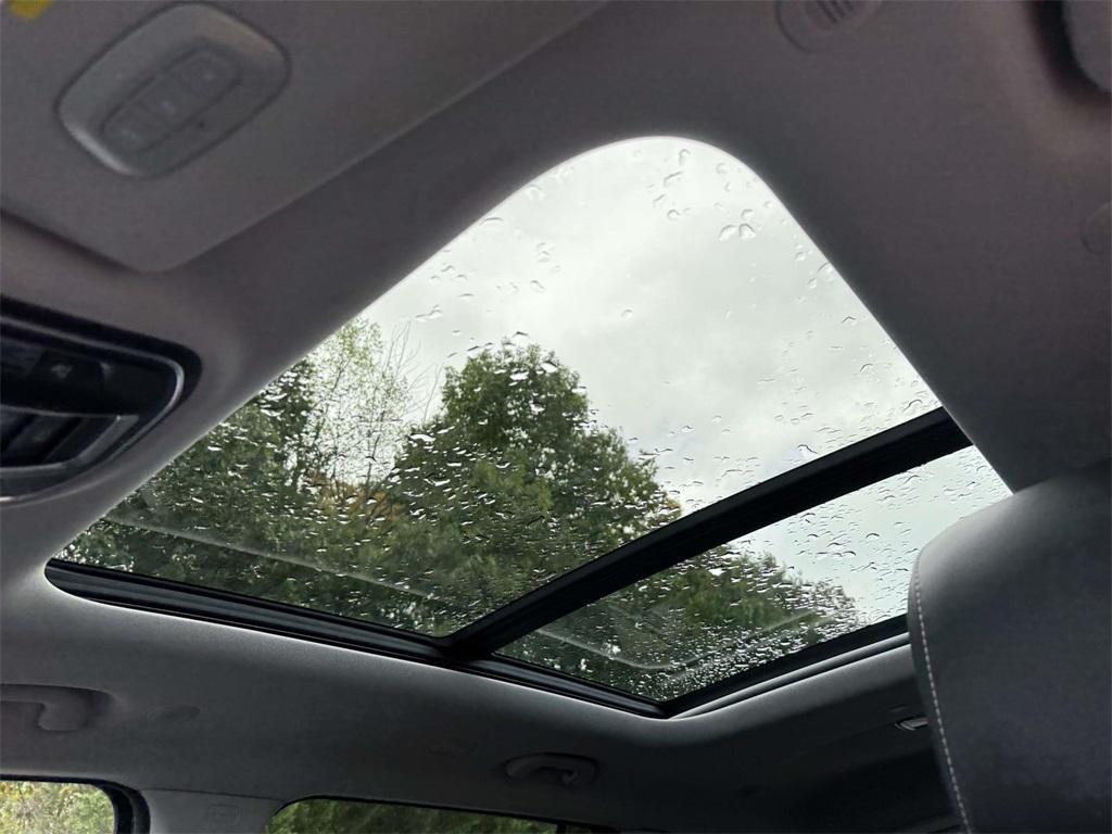 used 2022 Jeep Grand Cherokee L car, priced at $27,500