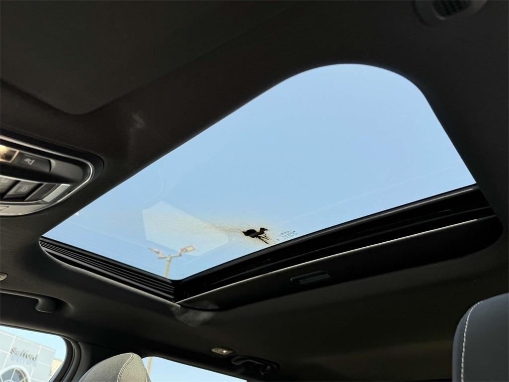 new 2025 Jeep Grand Cherokee car, priced at $37,103