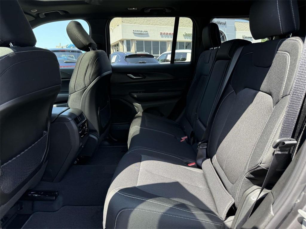 new 2025 Jeep Grand Cherokee car, priced at $37,103