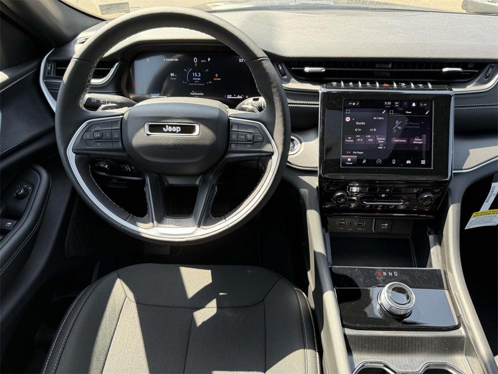 new 2025 Jeep Grand Cherokee car, priced at $37,103
