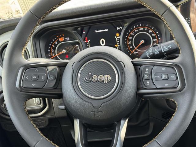 new 2025 Jeep Wrangler car, priced at $47,171