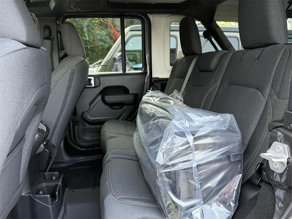 new 2025 Jeep Wrangler car, priced at $42,549