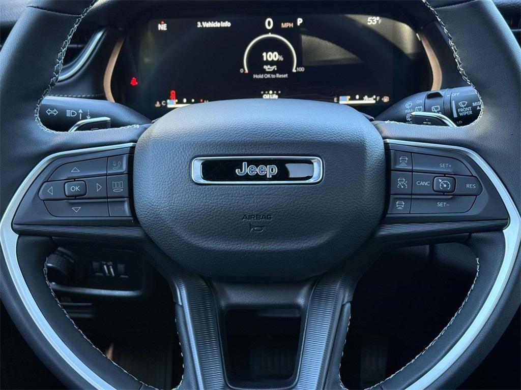 new 2025 Jeep Grand Cherokee car, priced at $37,153