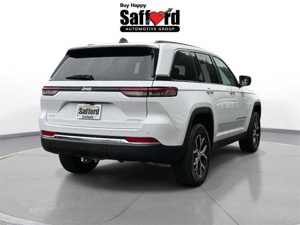 new 2025 Jeep Grand Cherokee car, priced at $43,112