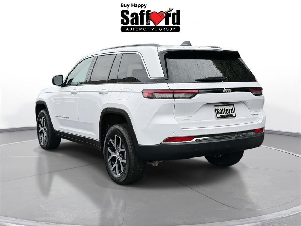new 2025 Jeep Grand Cherokee car, priced at $43,112