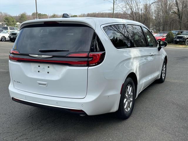 new 2024 Chrysler Pacifica car, priced at $38,900