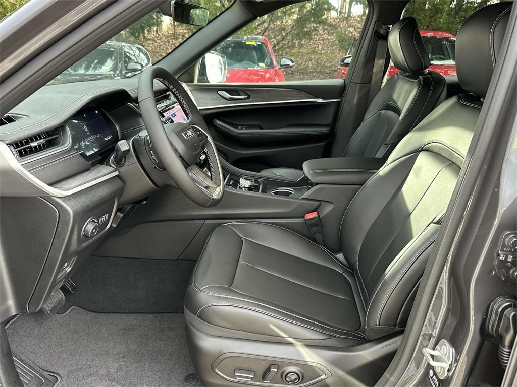 new 2025 Jeep Grand Cherokee L car, priced at $44,030