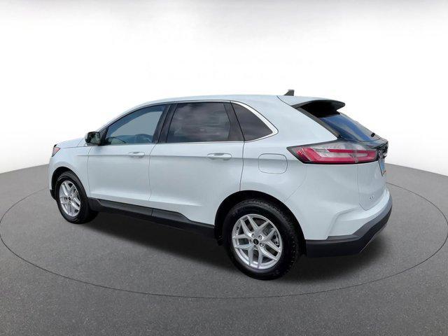 used 2024 Ford Edge car, priced at $25,393