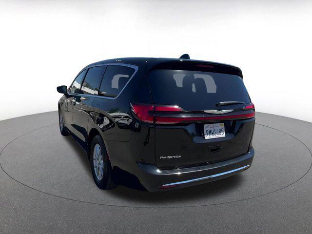 used 2024 Chrysler Pacifica car, priced at $32,560