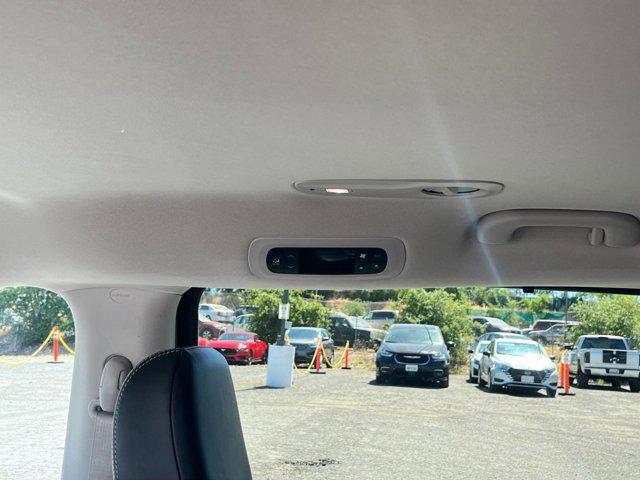 used 2024 Chrysler Pacifica car, priced at $32,560