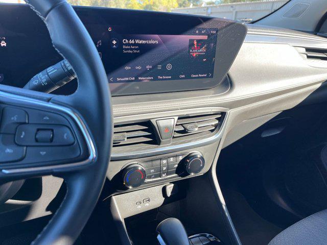 used 2025 Buick Encore GX car, priced at $21,000