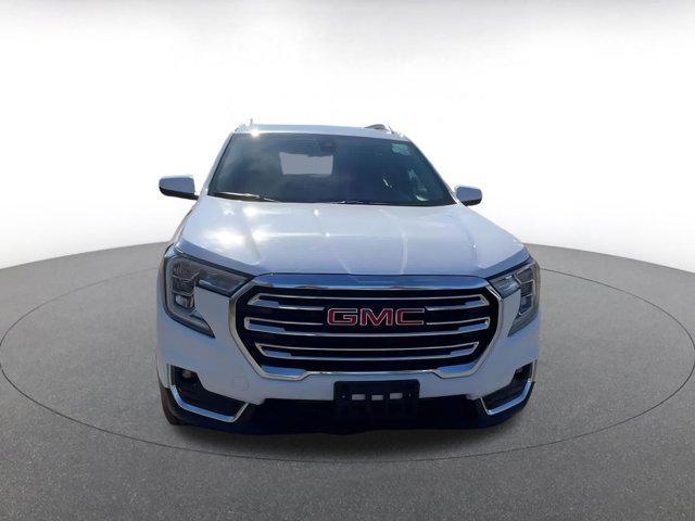 used 2024 GMC Terrain car, priced at $22,304