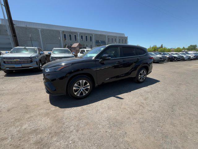 used 2023 Toyota Highlander car, priced at $35,993