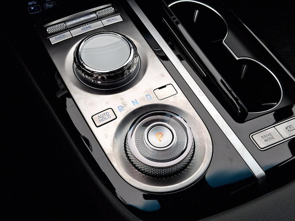 new 2024 Genesis G80 car, priced at $66,119