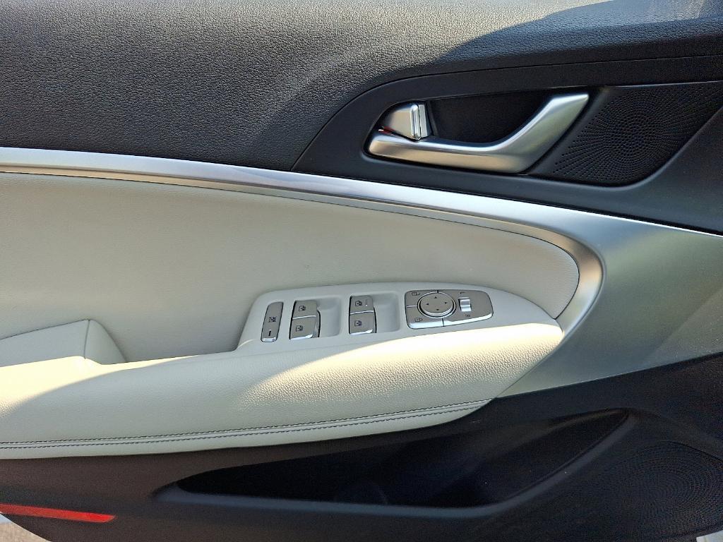 used 2025 Genesis G70 car, priced at $42,555