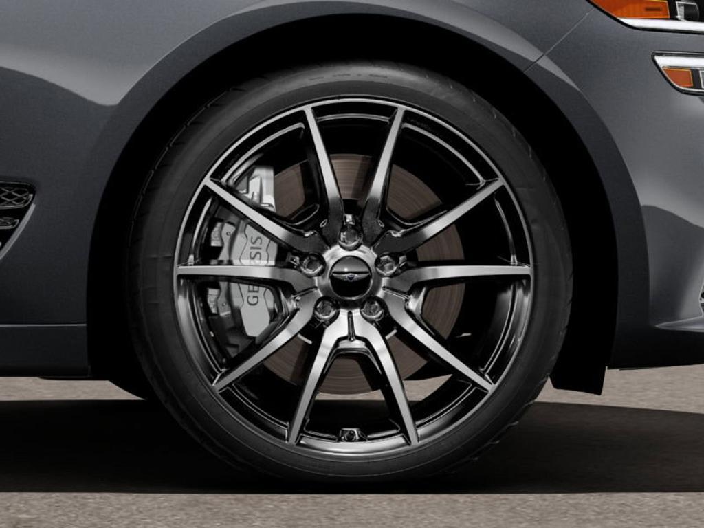 used 2025 Genesis G70 car