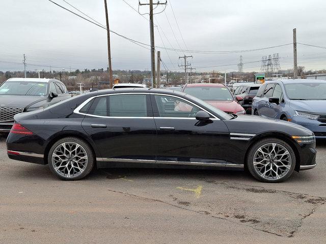 new 2024 Genesis G90 car, priced at $97,543