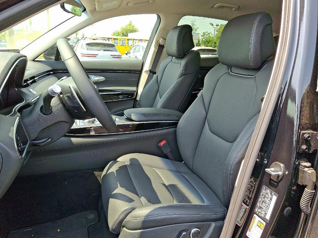 used 2025 Genesis GV70 car