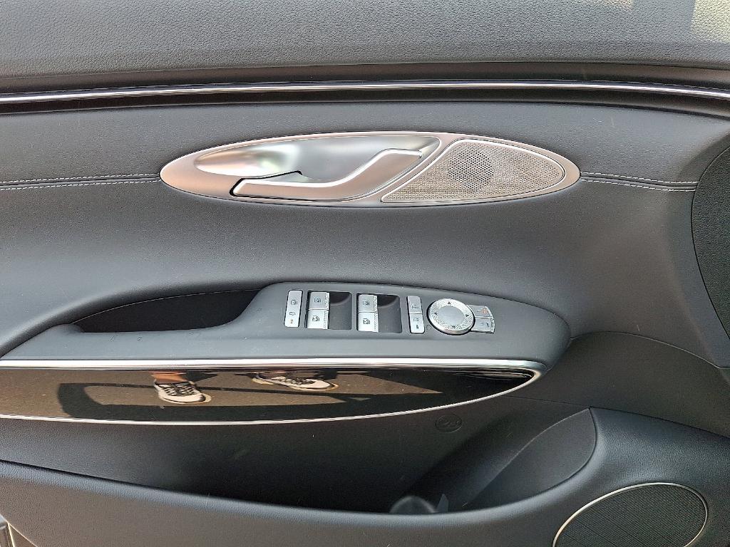 used 2025 Genesis GV70 car