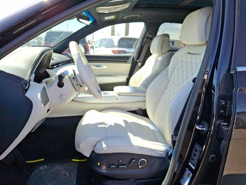 new 2025 Genesis Electrified GV70 car, priced at $76,045