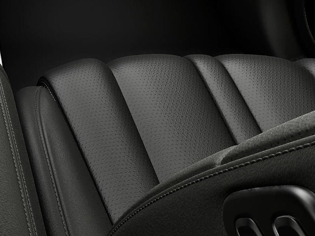 new 2025 Genesis GV80 car, priced at $61,254