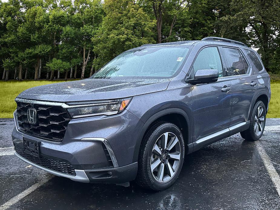 used 2024 Honda Pilot car, priced at $51,875