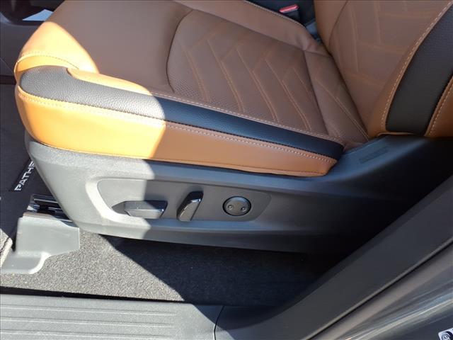 new 2025 Nissan Pathfinder car, priced at $42,525