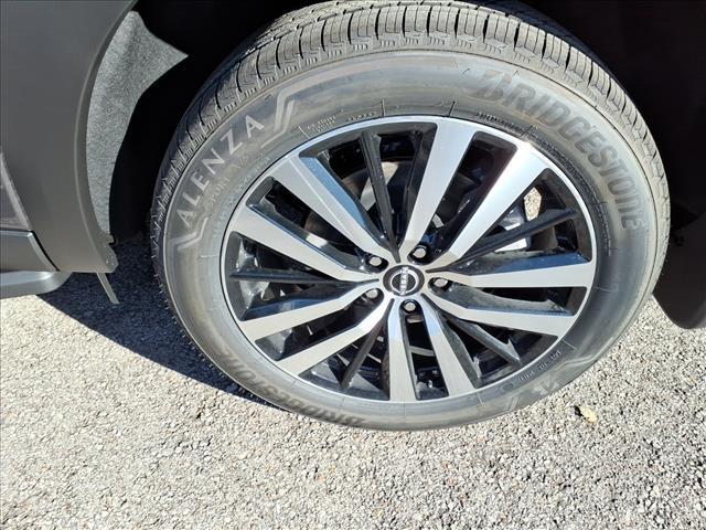 new 2025 Nissan Pathfinder car, priced at $42,525