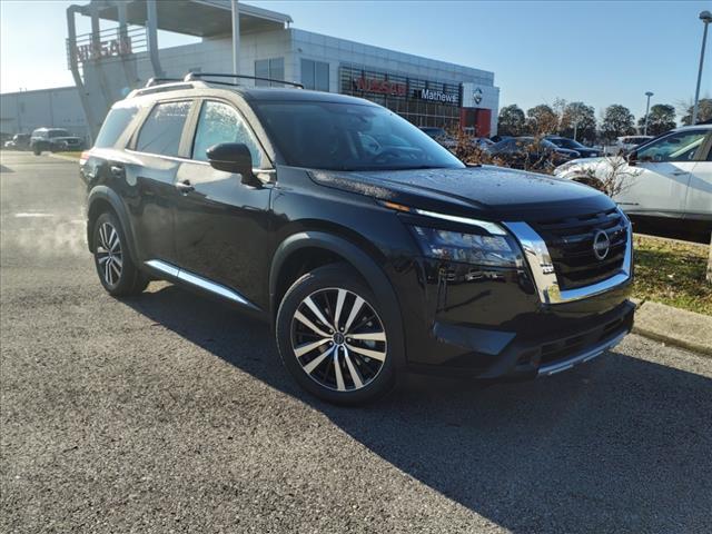 new 2025 Nissan Pathfinder car, priced at $49,750