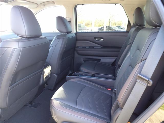 new 2025 Nissan Pathfinder car, priced at $49,750